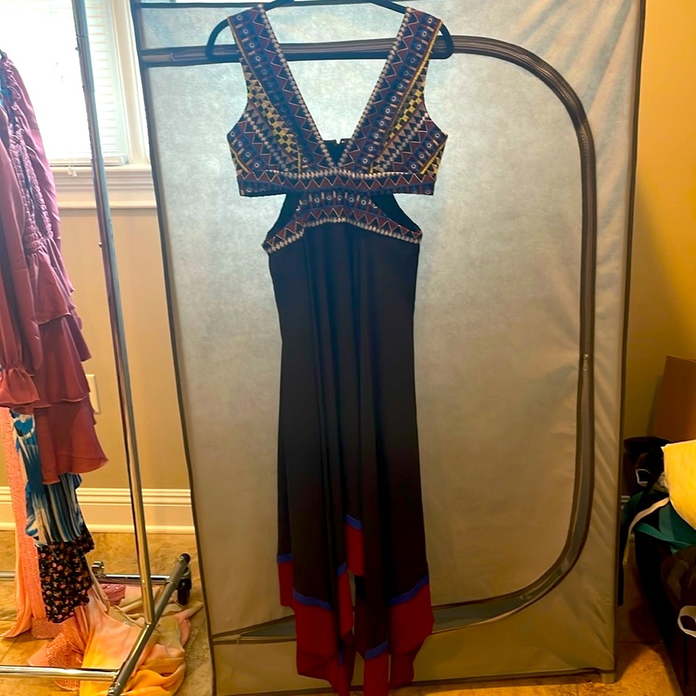 Gorgeous Bcbg maxazria cut out dress nwt great spring summer piece